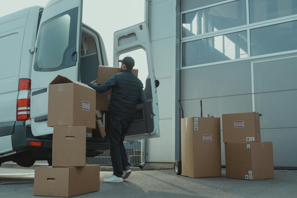 affiliate marketing vs drop-shipping